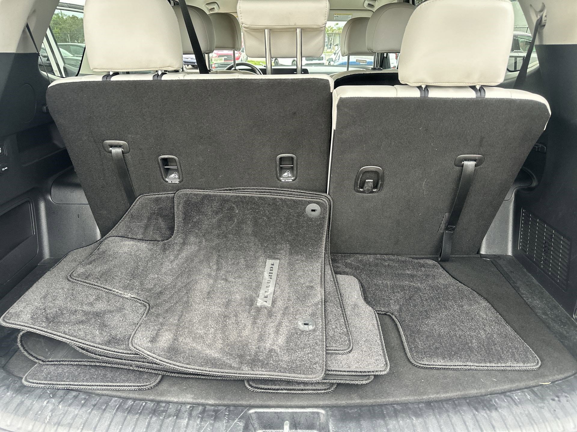 Used 2023 Kia Telluride S image 21