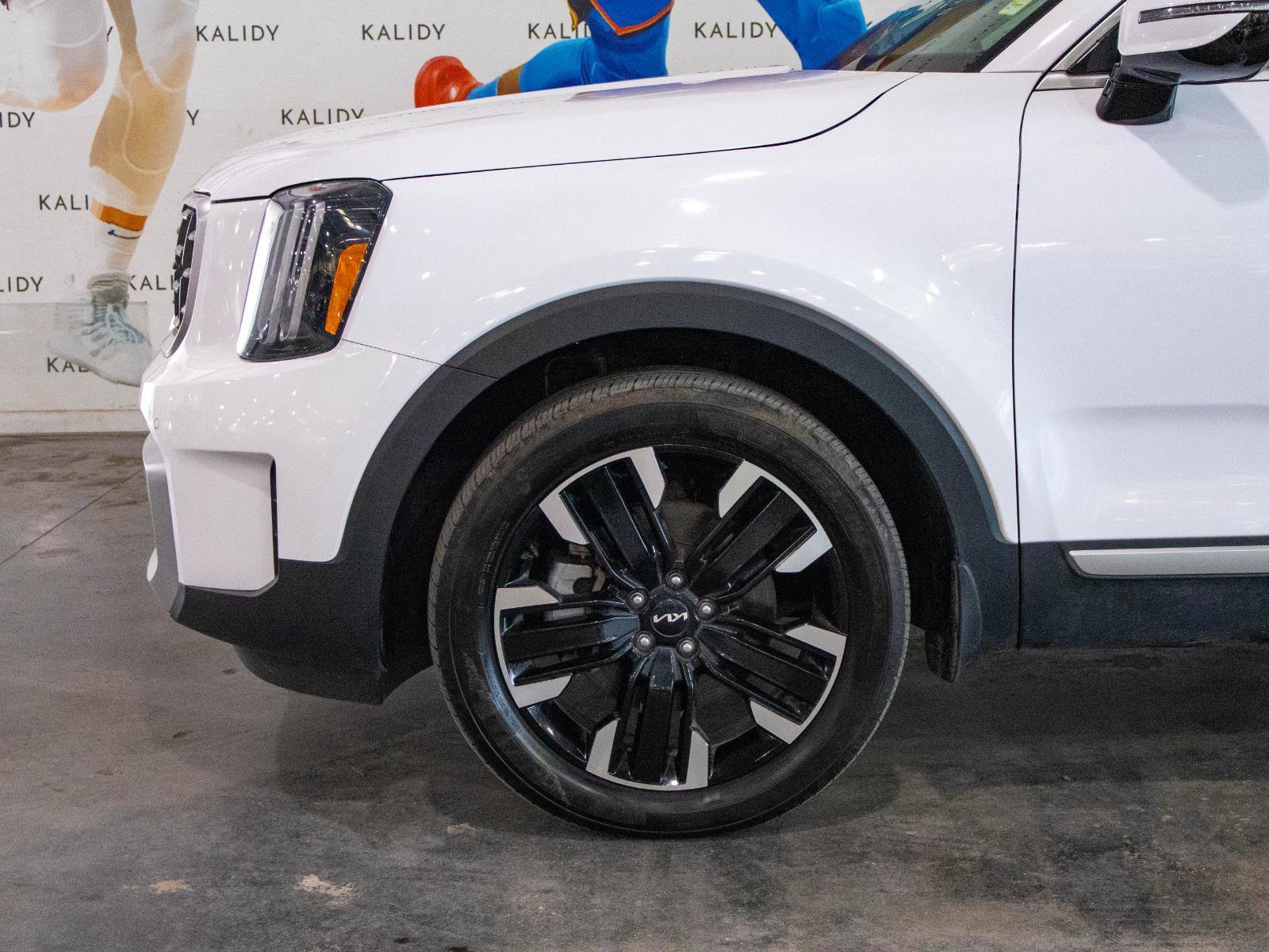 Used 2024 Kia Telluride SX w/ Towing Package AWD/4WD image 18