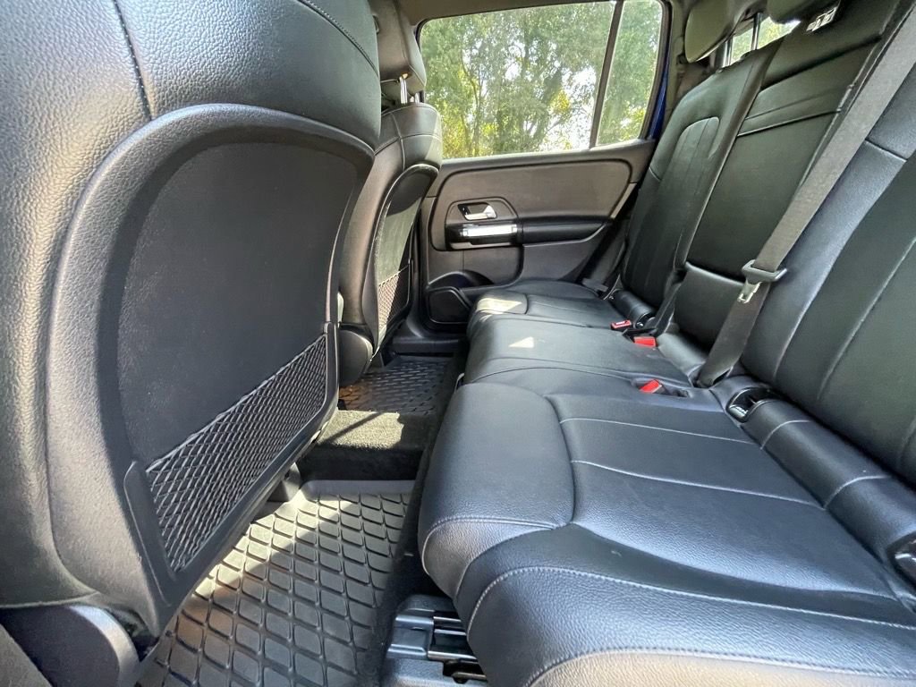 Used 2021 Mercedes-Benz GLB 250 4MATIC w/ Premium Package image 27