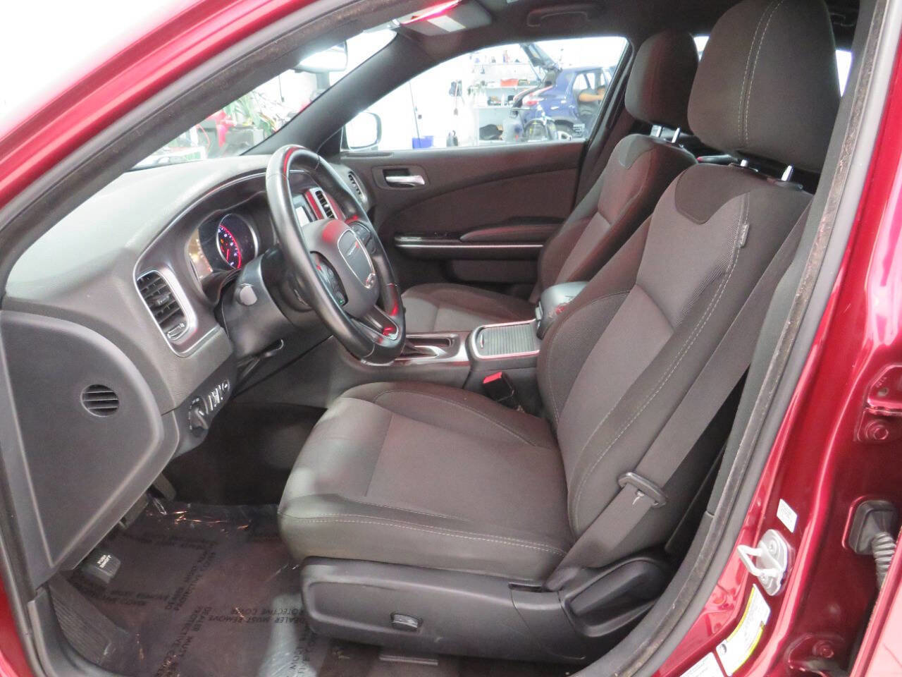 Used 2017 Dodge Charger SE w/ Popular Equipment Group image 14