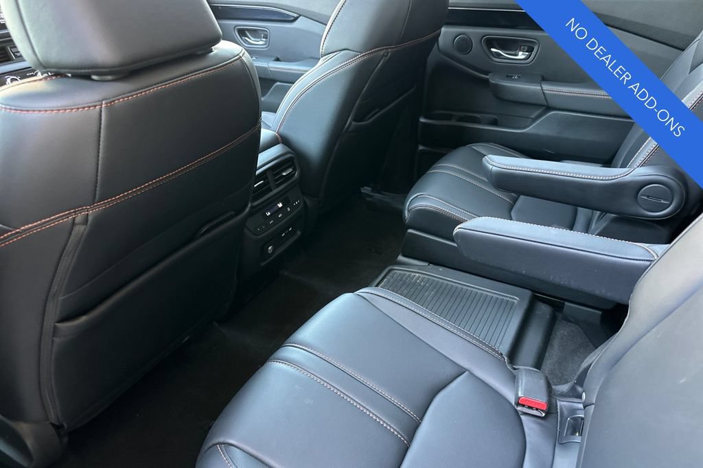 Certified 2025 Honda Pilot TrailSport image 13