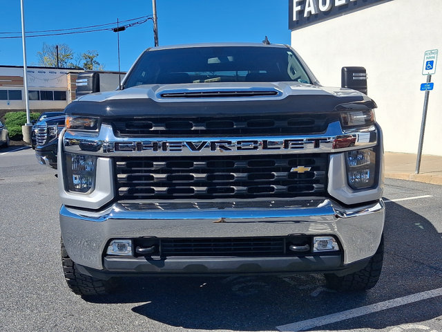 Used 2022 Chevrolet Silverado 2500 LT w/ Convenience Package AWD/4WD image 2