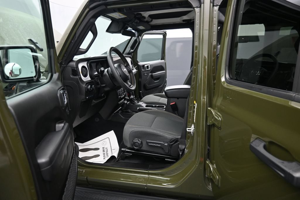 Used 2024 Jeep Wrangler Unlimited w/ Convenience Group AWD/4WD image 13
