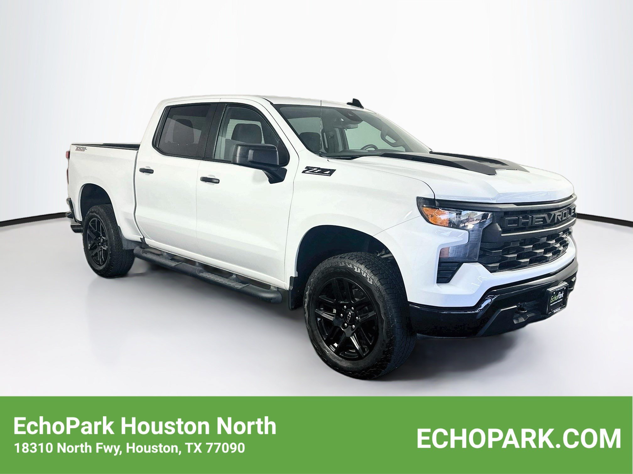 Used 2026 Chevrolet Silverado 1500 Custom Trail Boss w/ Turbomax Blackout Package AWD/4WD image 1