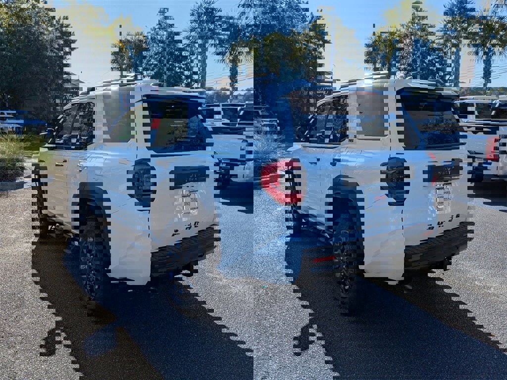 New 2025 Toyota 4Runner SR5 image 7