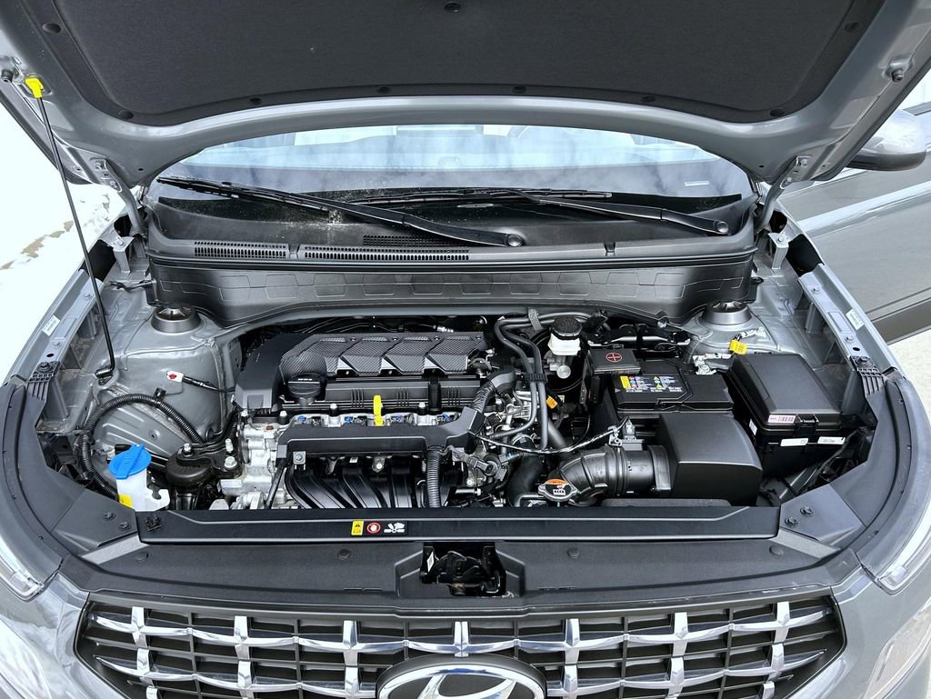 Used 2025 Hyundai Venue SEL image 24