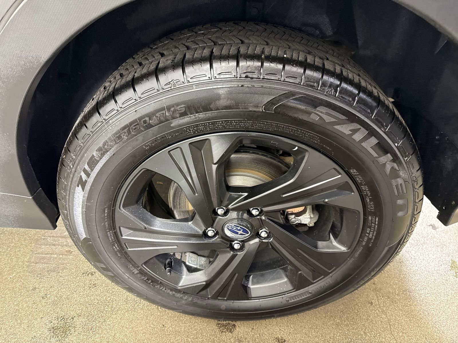 Used 2024 Subaru Crosstrek 2.0i AWD/4WD image 5