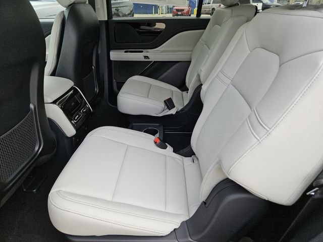 New 2026 Lincoln Aviator 2WD image 21