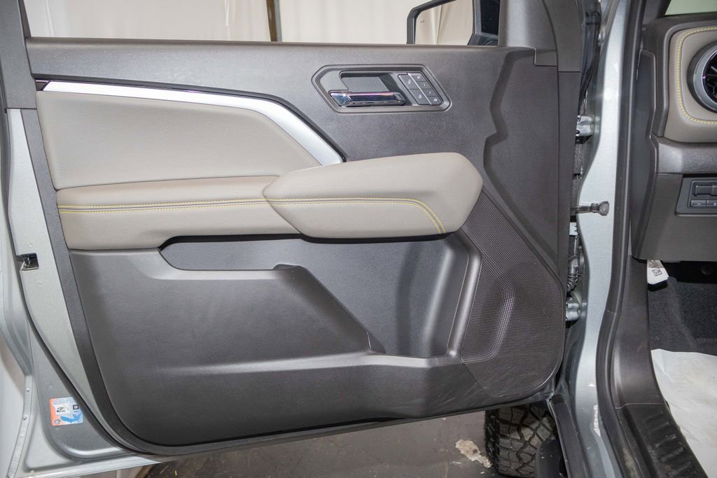 Certified 2025 Chevrolet Colorado ZR2 w/ Technology Package image 11