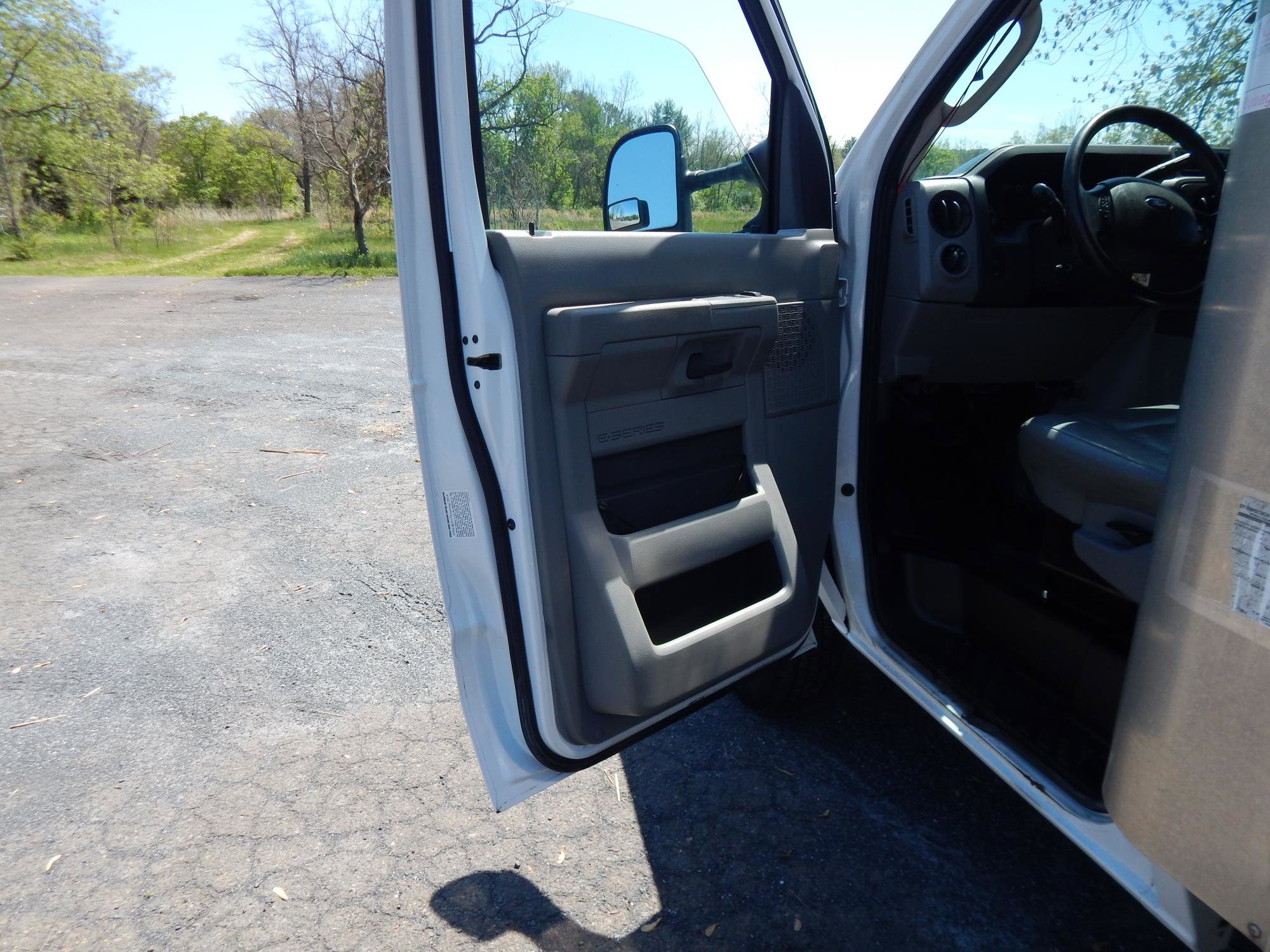 Used 2014 Ford E-350 and Econoline 350 Super Duty w/ Power Windows & Locks Group RWD image 12
