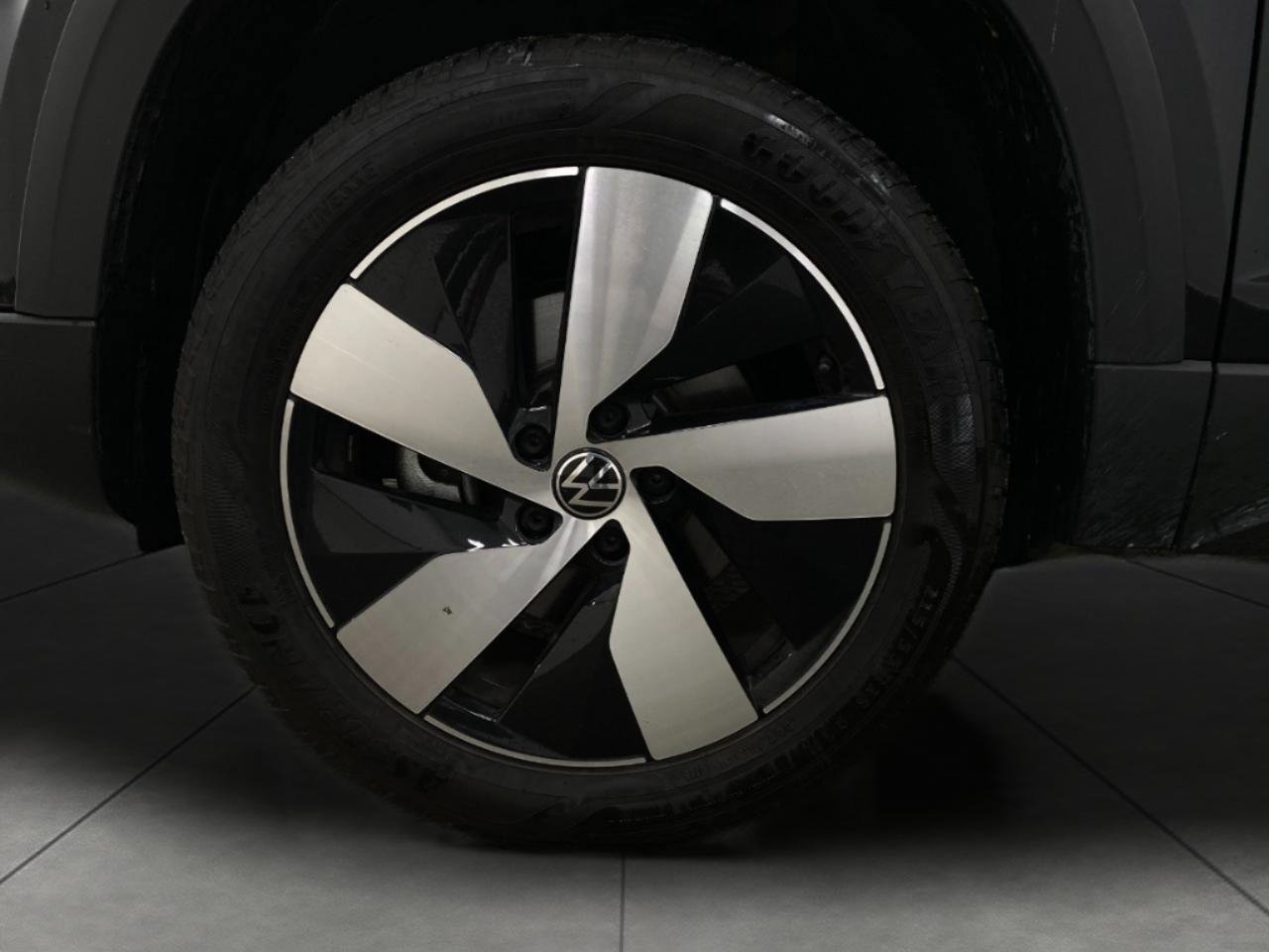 Used 2025 Volkswagen Taos S AWD/4WD image 12
