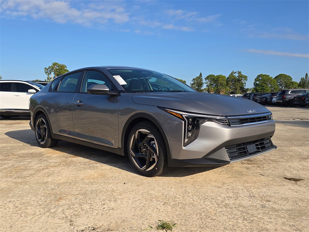 New 2025 Kia K4 EX image 2