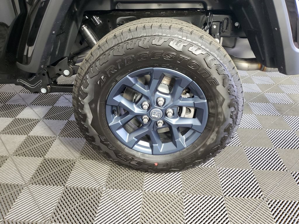 New 2026 Jeep Gladiator Sport AWD/4WD image 32