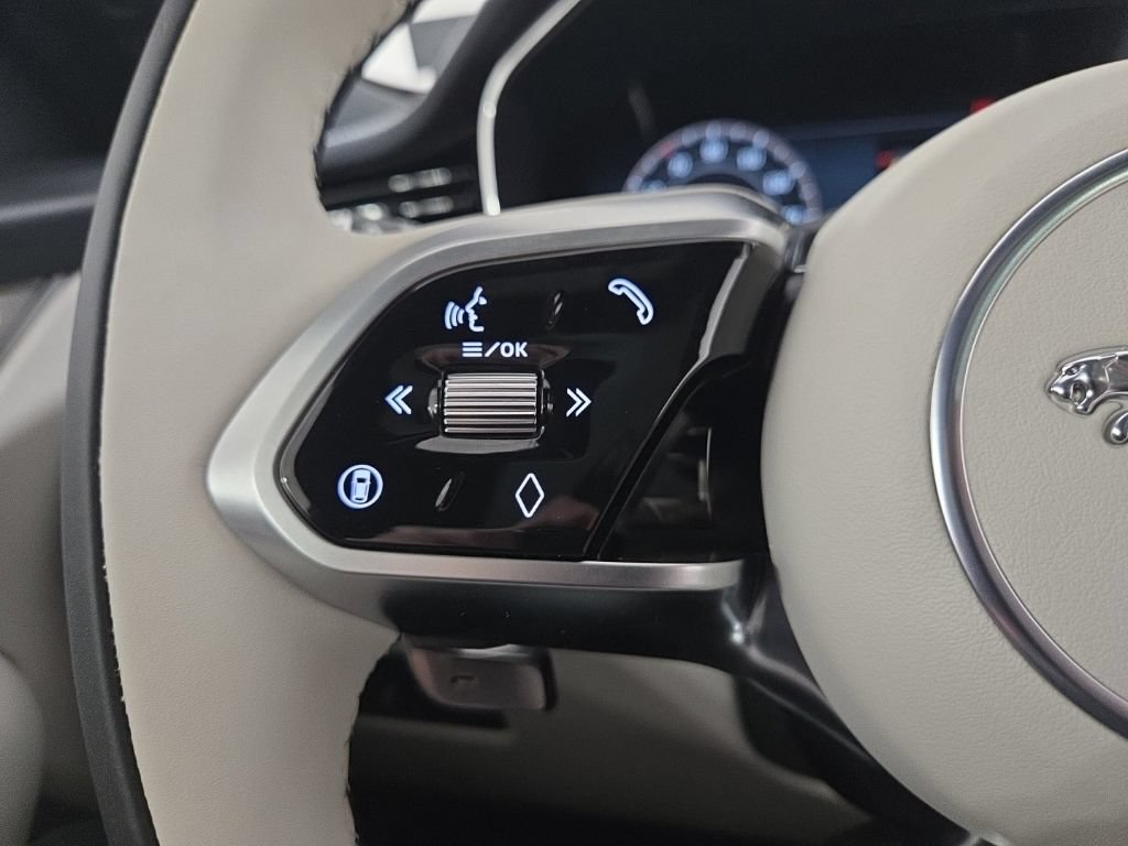 New 2026 Jaguar F-PACE R-Dynamic S AWD/4WD image 19