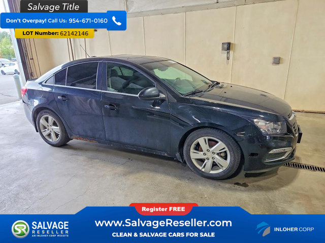 Used 2015 Chevrolet Cruze Diesel w/ Sun And Sound Package FWD image 5
