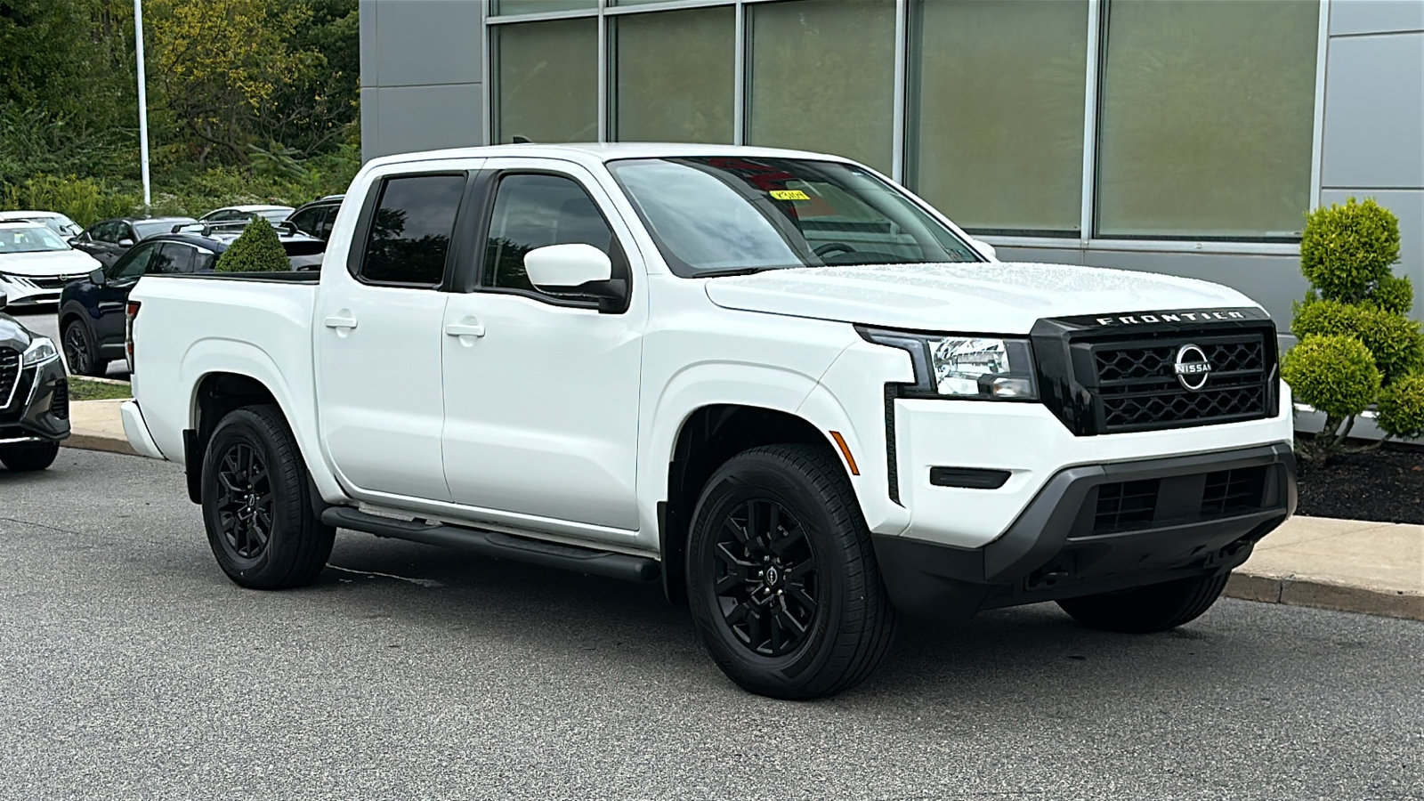 Certified 2023 Nissan Frontier SV w/ Tow Package AWD/4WD image 2