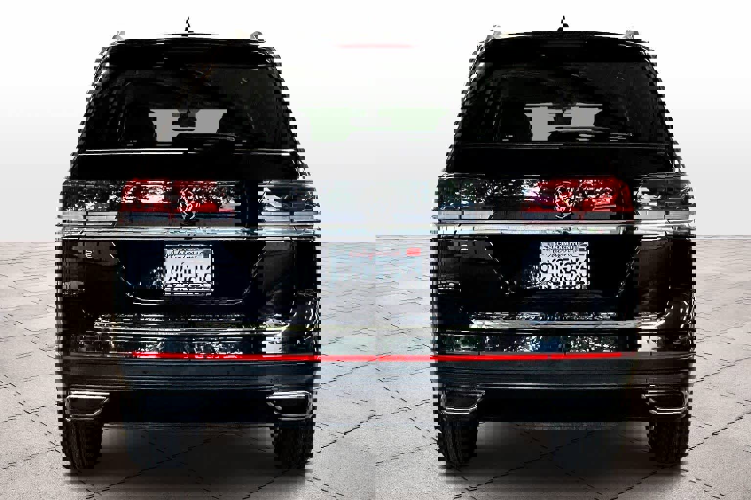 Used 2023 Volkswagen Atlas SE w/ Panoramic Sunroof Package image 7