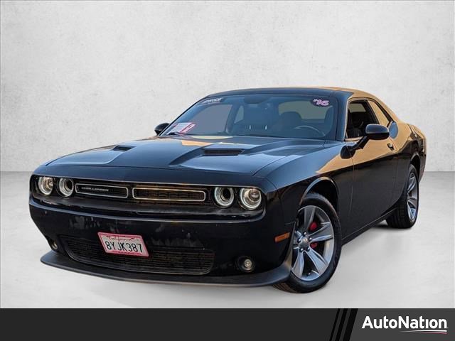 Used 2016 Dodge Challenger SXT video 1