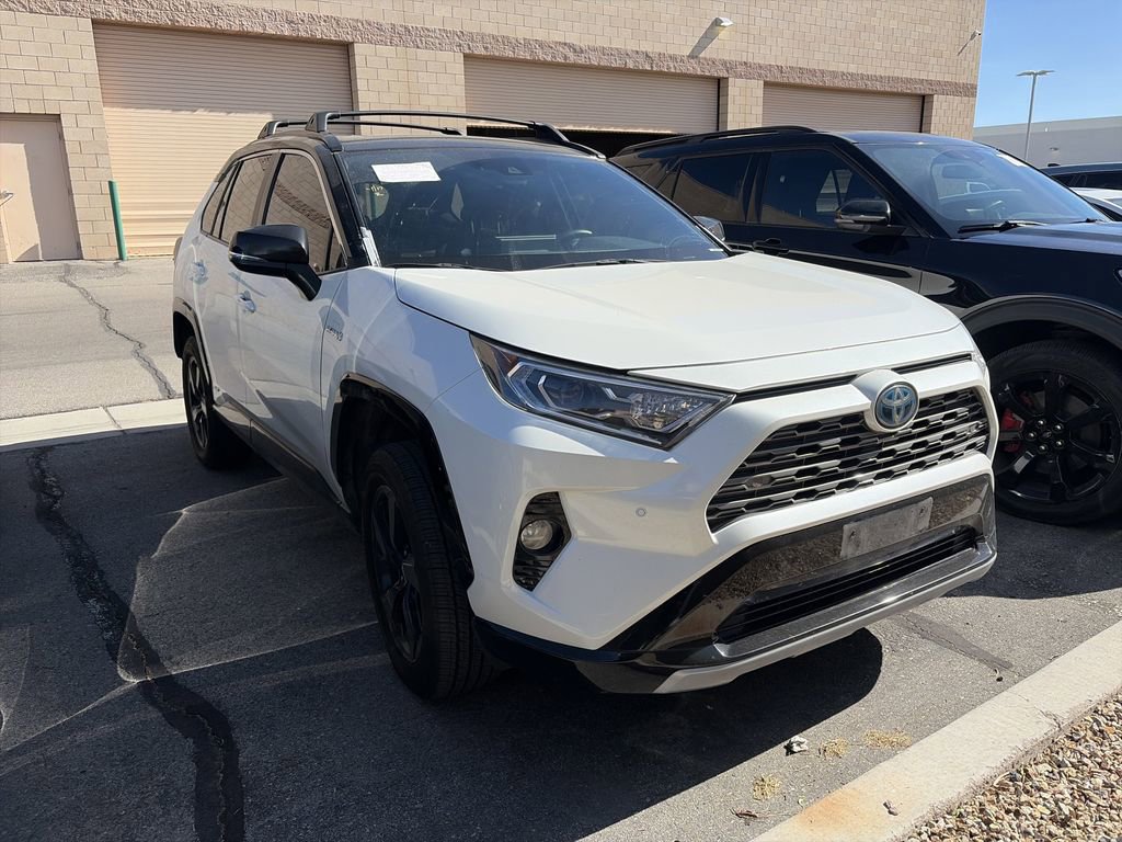Used 2020 Toyota RAV4 XSE AWD/4WD image 3