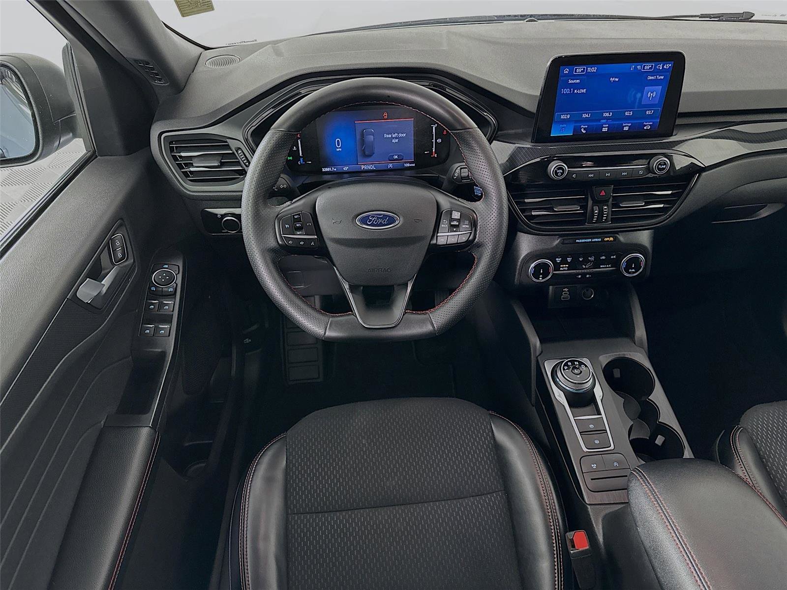 Used 2025 Ford Escape ST-Line image 2