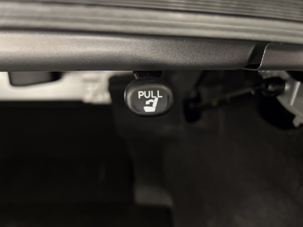 Used 2025 Toyota Camry LE FWD image 36