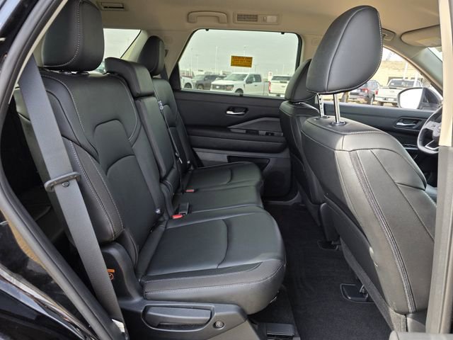 Used 2023 Nissan Pathfinder SL image 27