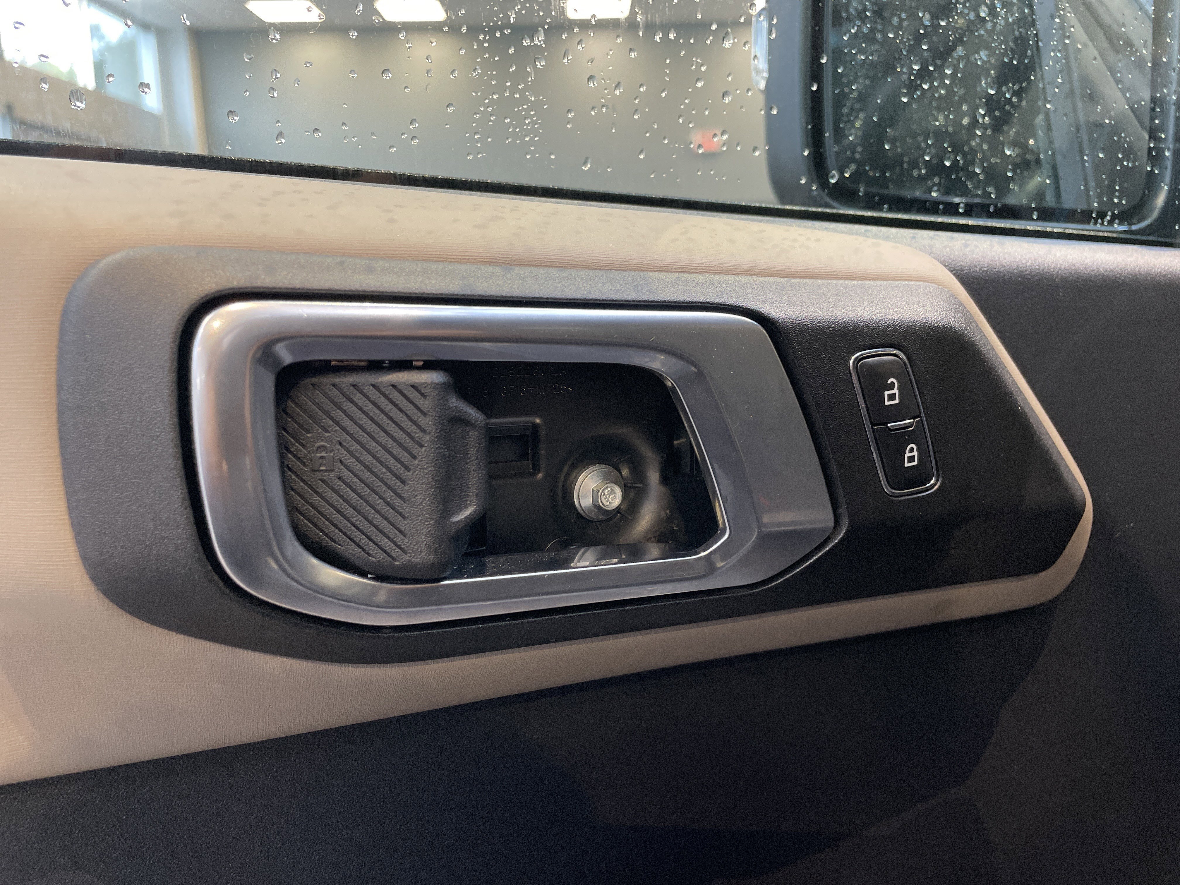 Used 2023 Ford Bronco Wildtrak image 15