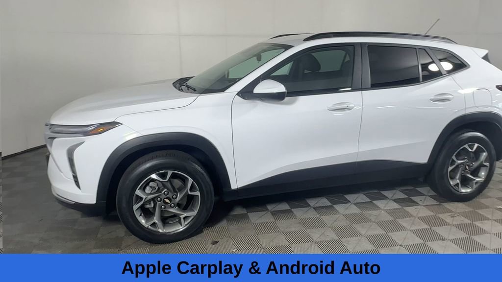 Used 2024 Chevrolet Trax LT w/ Driver Confidence Package FWD image 9