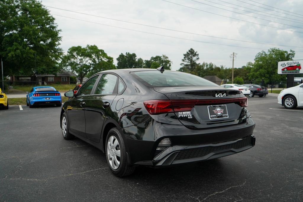 Used 2024 Kia Forte LX FWD image 3