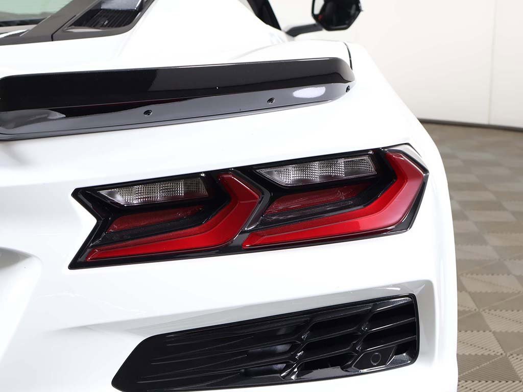 Used 2025 Chevrolet Corvette Z06 w/ Battery Protection Package image 17