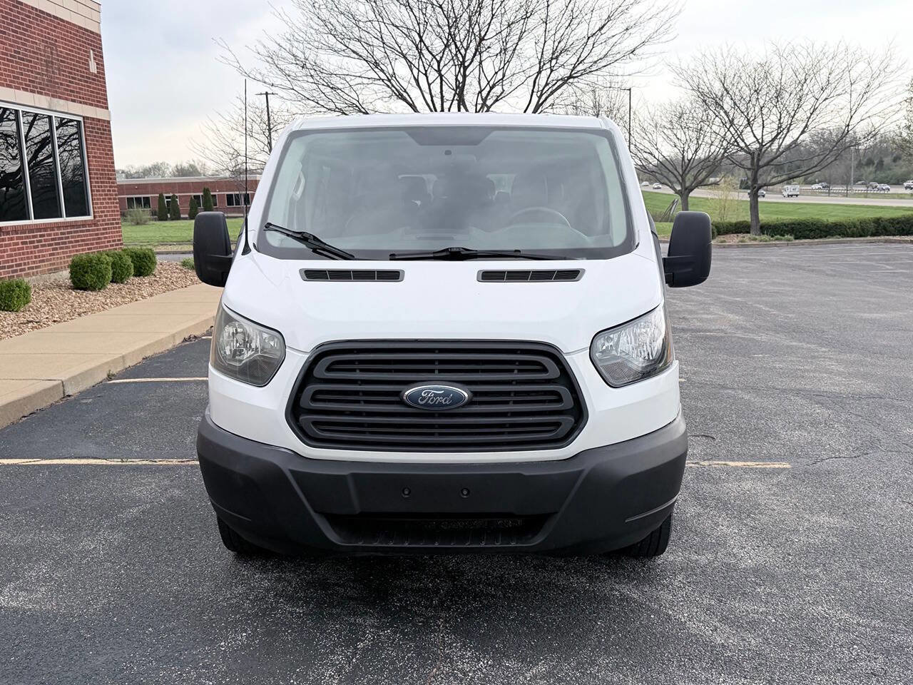 Used 2015 Ford Transit 350 XL RWD image 7