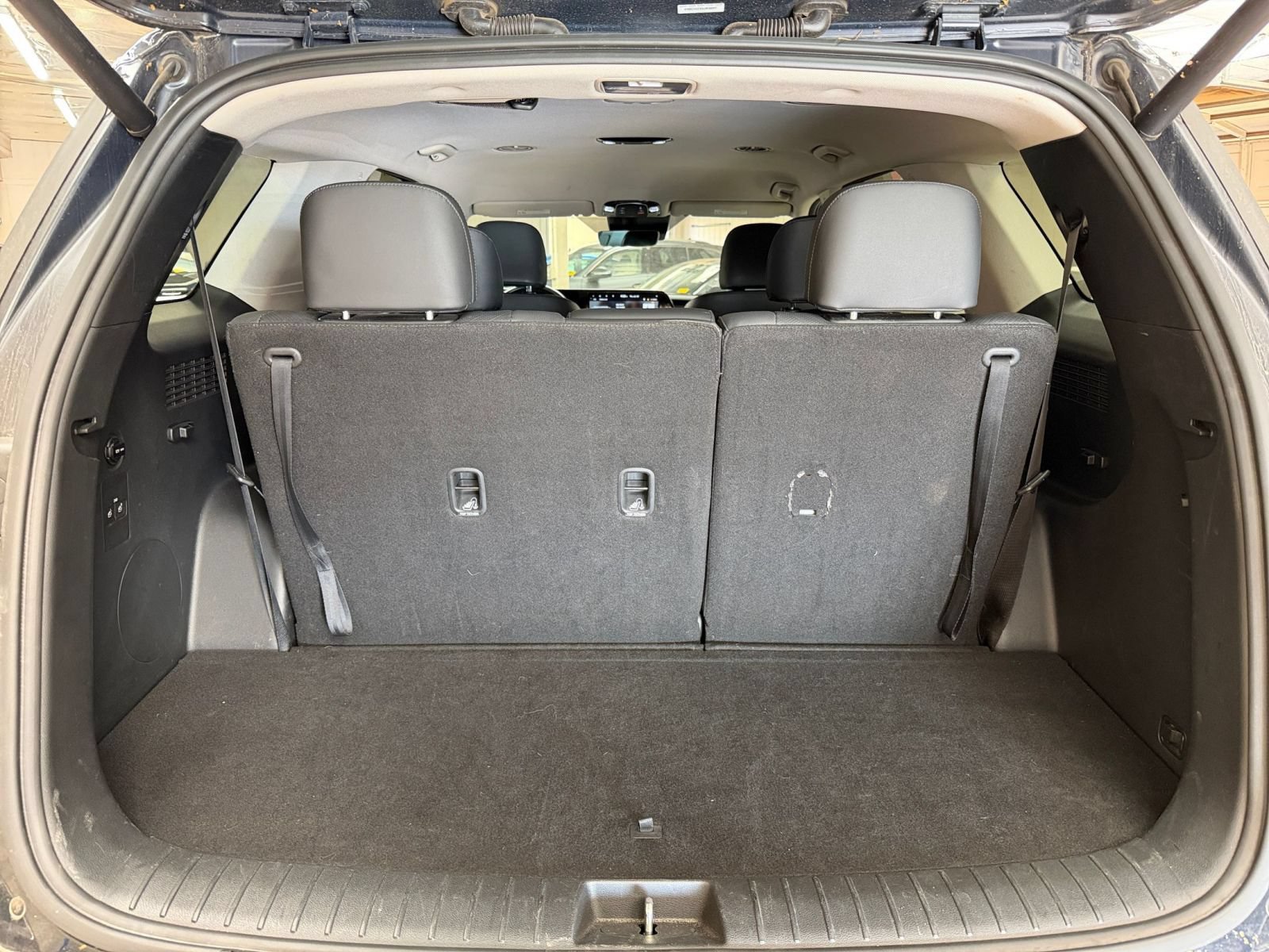 Used 2025 Hyundai Palisade SEL FWD image 35