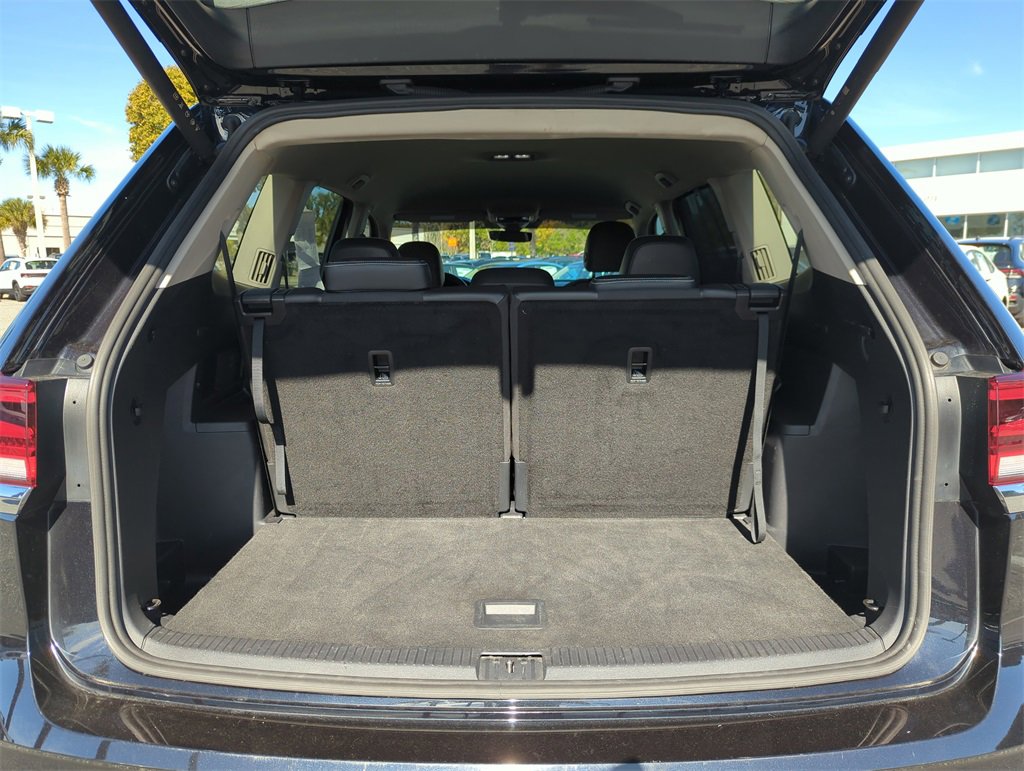 Used 2025 Volkswagen Atlas SE image 19