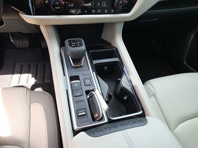 Used 2023 Nissan Pathfinder SL w/ SL Premium Package image 19
