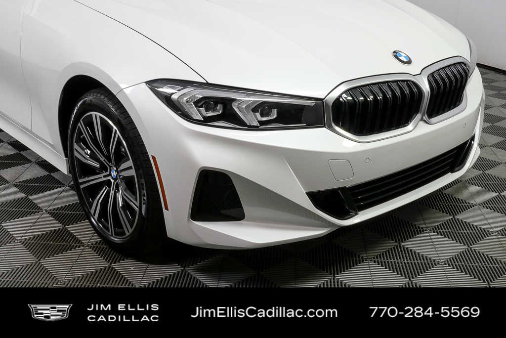 Used 2025 BMW 330i xDrive Sedan AWD/4WD image 37