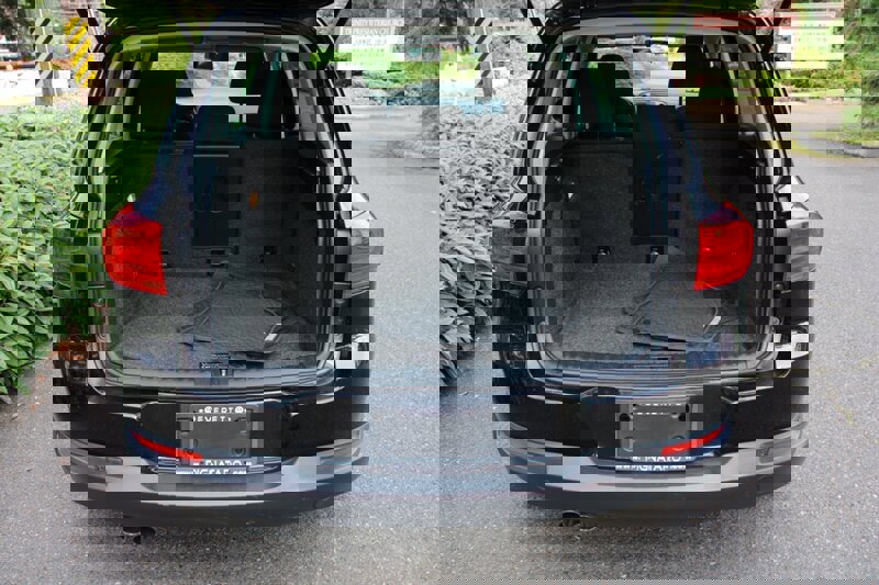 Used 2013 Volkswagen Tiguan S image 16