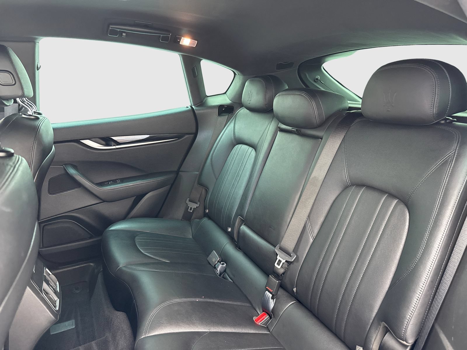 Used 2019 Maserati Levante AWD/4WD image 38