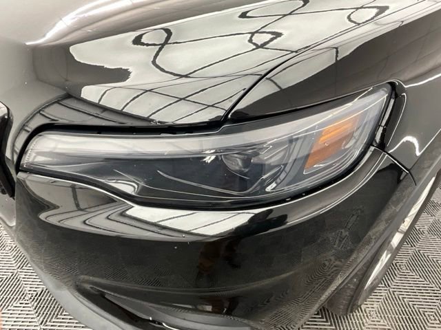 Used 2019 Jeep Cherokee Latitude w/ Popular Appearance Group FWD image 27