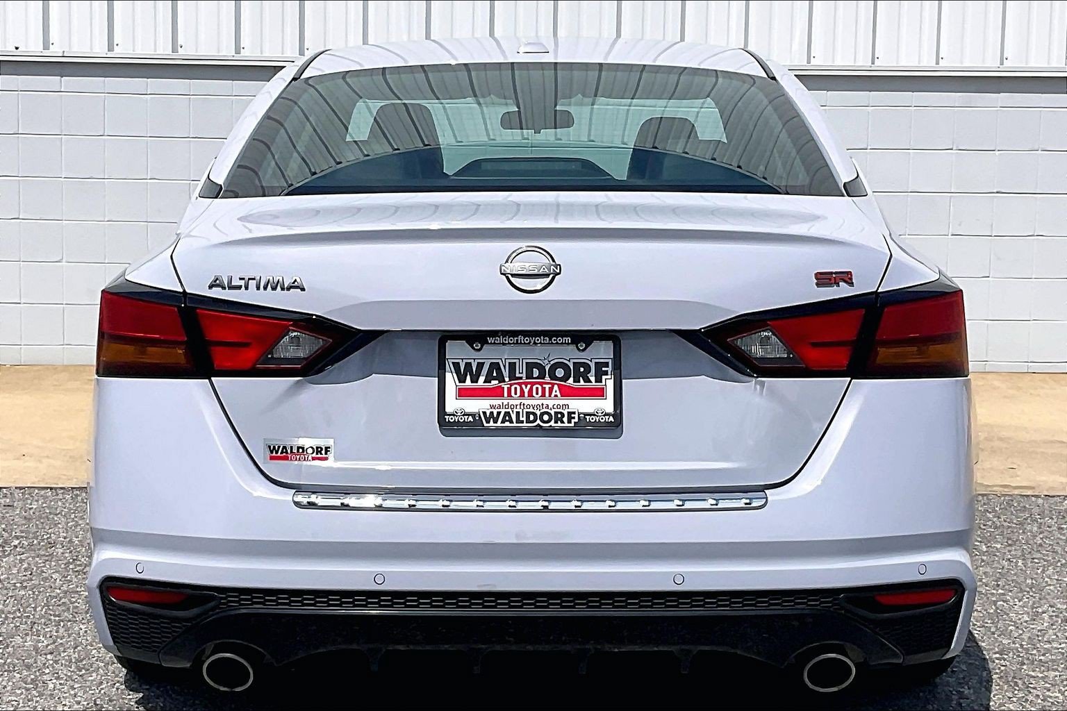 Used 2023 Nissan Altima 2.5 SR FWD image 5