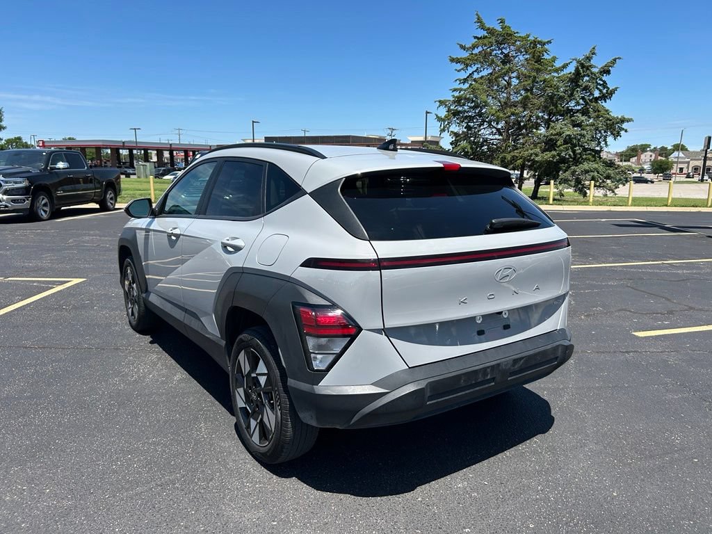 Used 2025 Hyundai Kona SEL AWD/4WD image 7