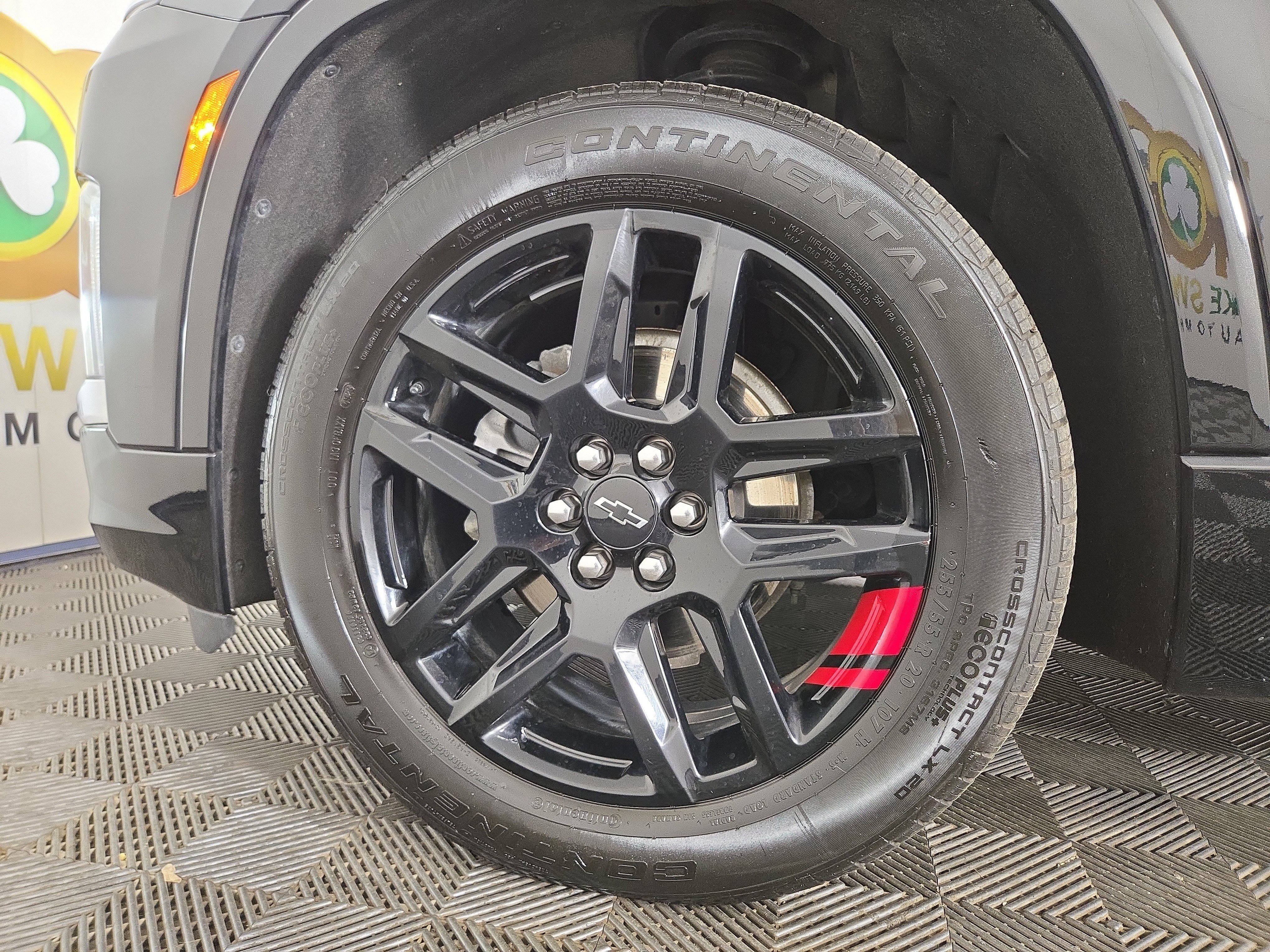 Certified 2024 Chevrolet Traverse Premier w/ Redline Edition image 35