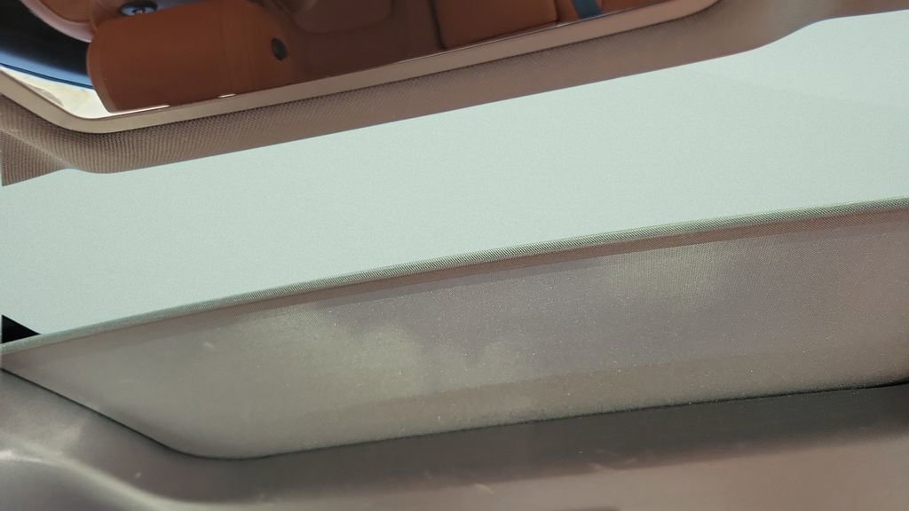 Used 2021 Jaguar XF R-Dynamic SE image 20