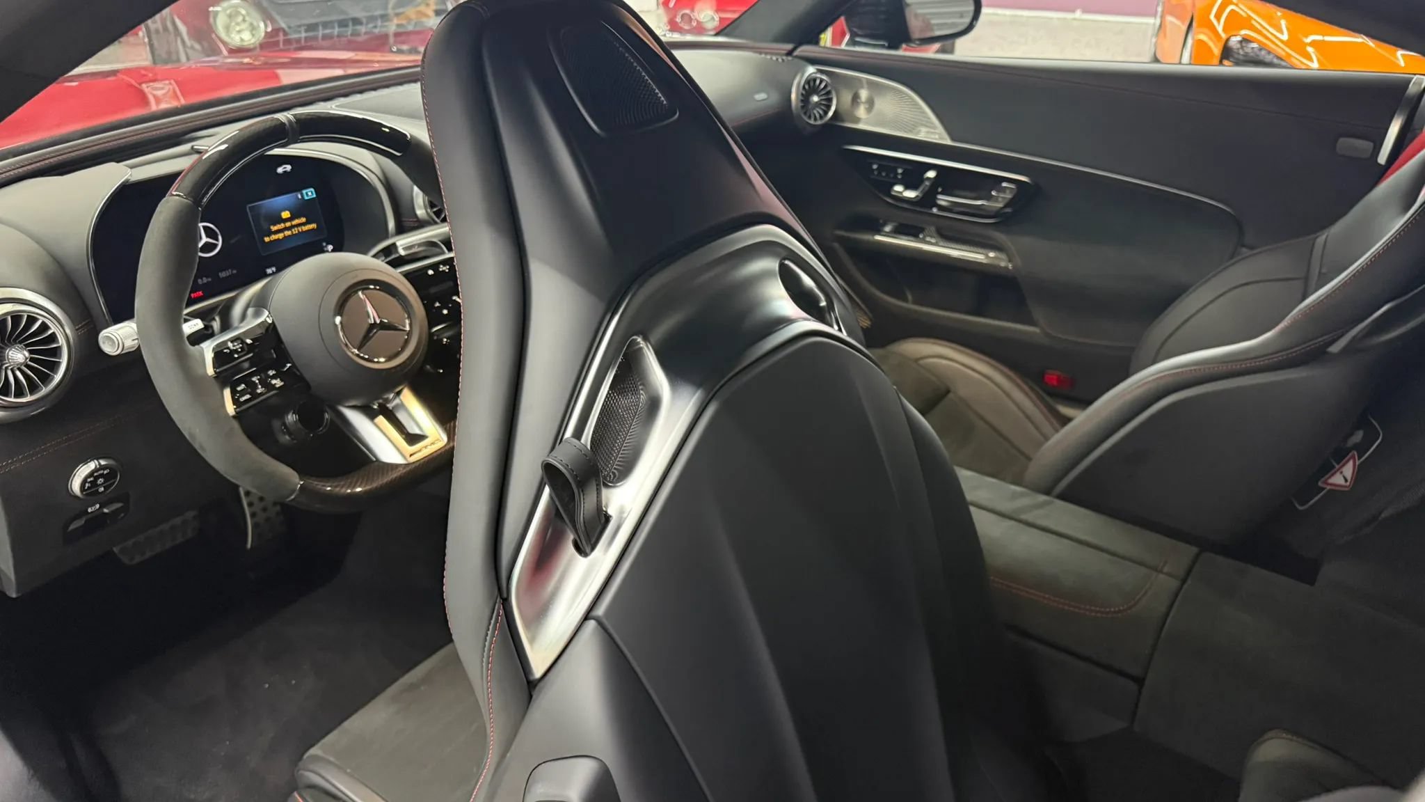 Used 2025 Mercedes-Benz SL 63 AMG 4MATIC w/ AMG Aerodynamics Package image 14