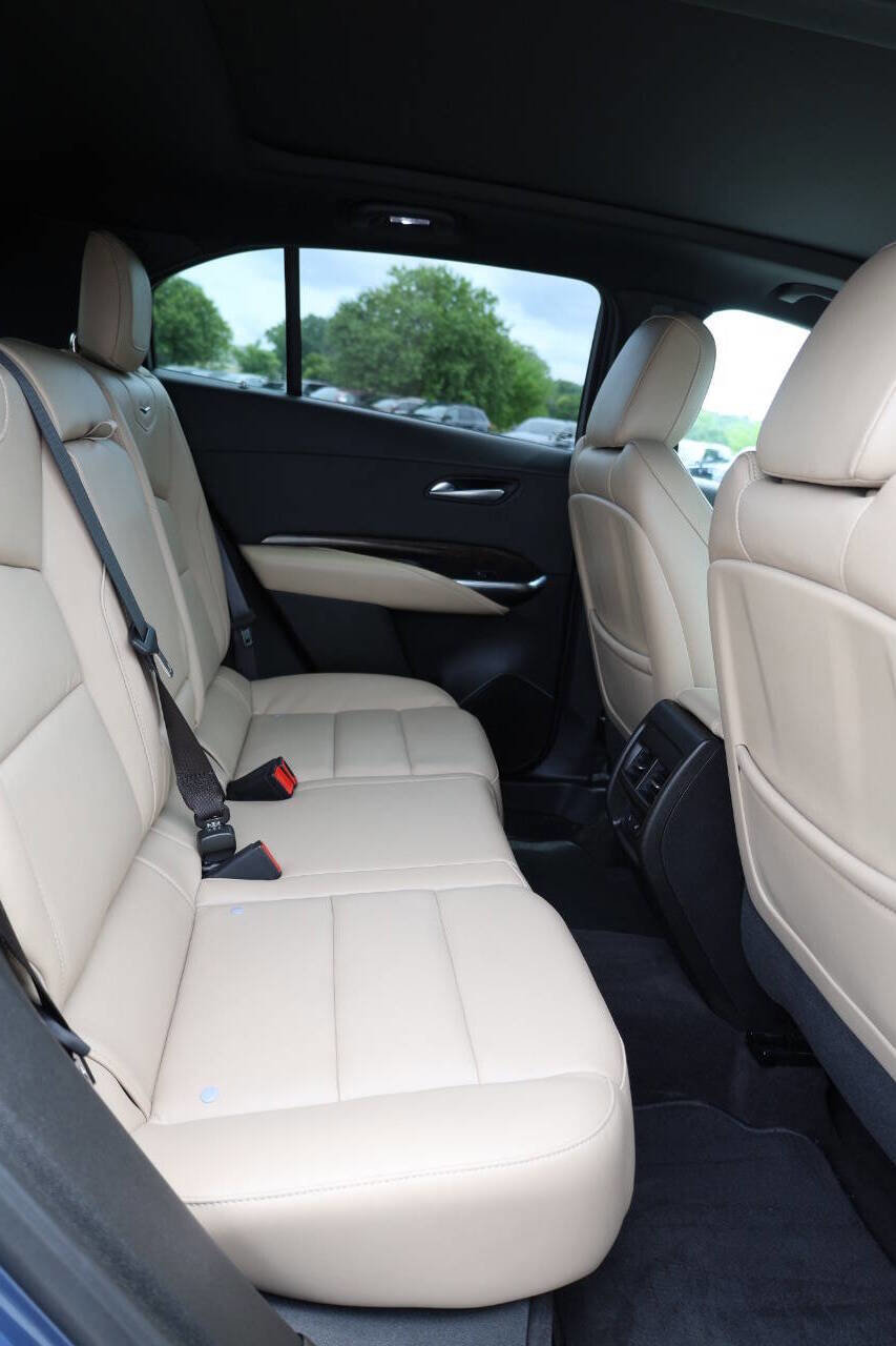 Used 2024 Cadillac XT4 Premium Luxury w/ Cold Weather Package image 16