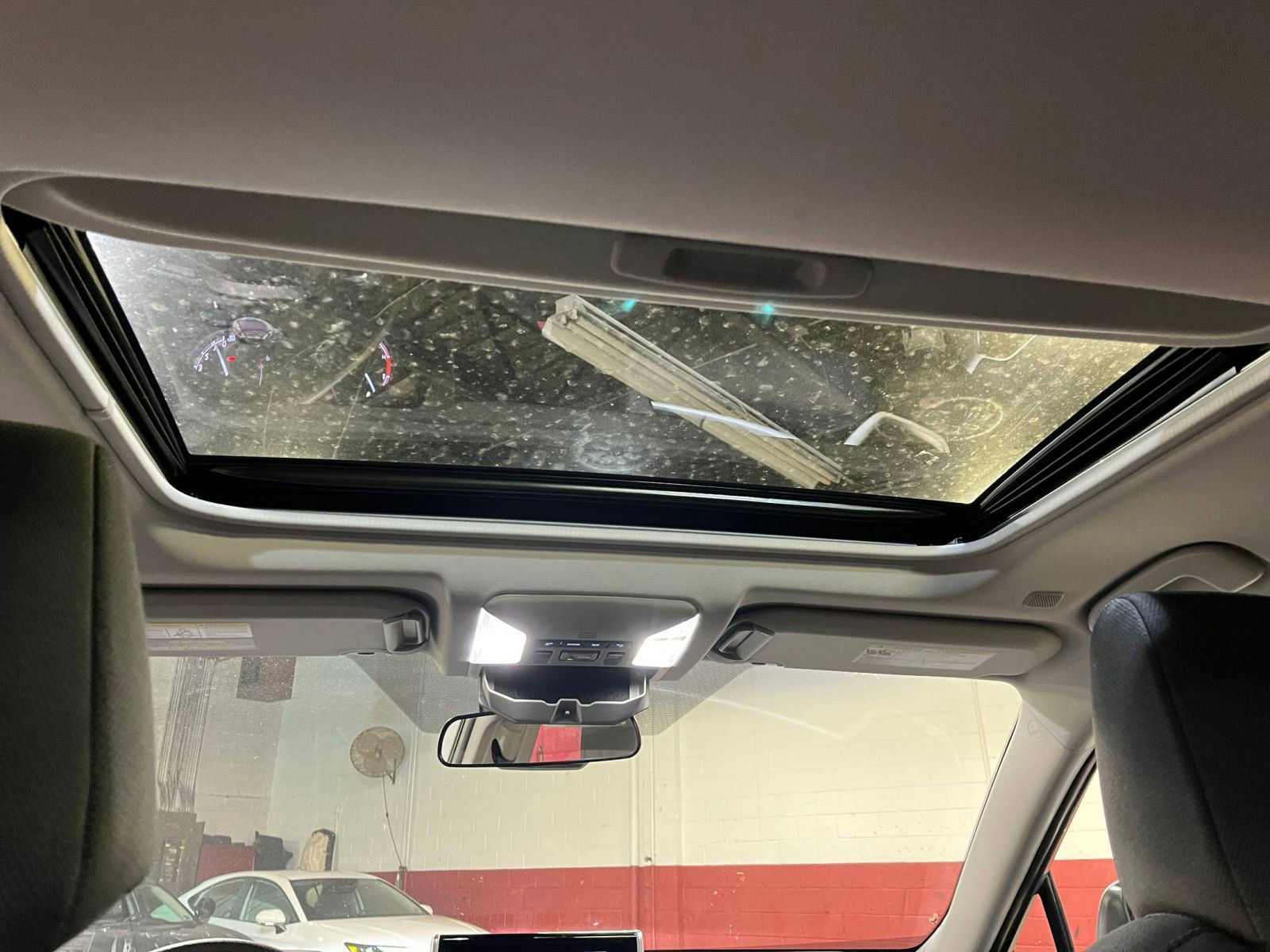 Used 2025 Toyota RAV4 XLE image 30