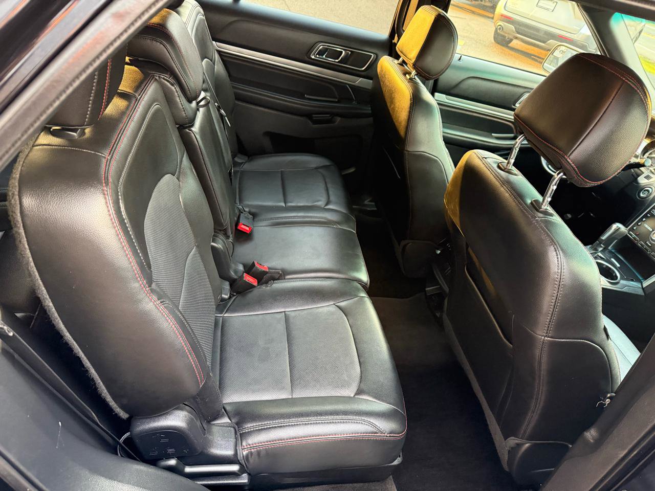 Used 2016 Ford Explorer Sport image 18