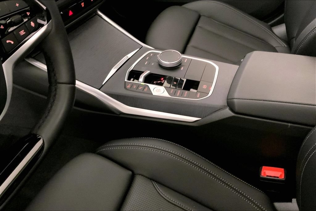 Used 2025 BMW 330i Sedan RWD image 21