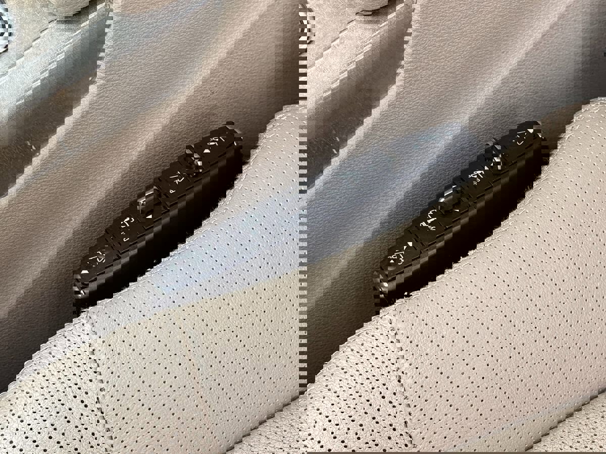 Used 2011 Mercedes-Benz E 550 Sedan image 22