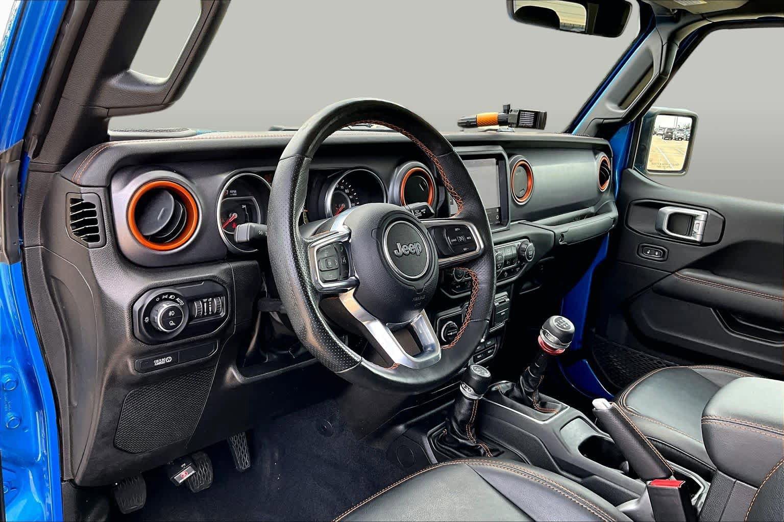 Used 2022 Jeep Gladiator Mojave w/ LED Lighting Group AWD/4WD image 18