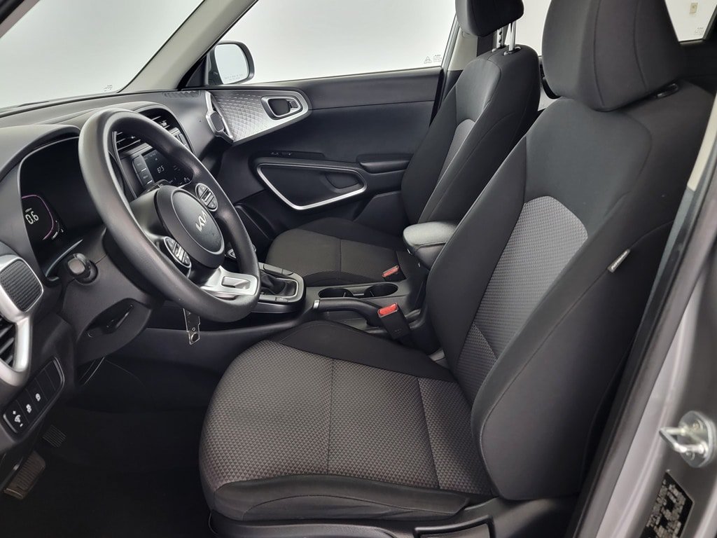 Used 2023 Kia Soul LX FWD image 14